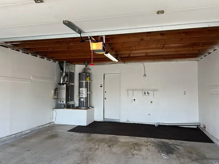25224 Lawton Ave — Photo 8