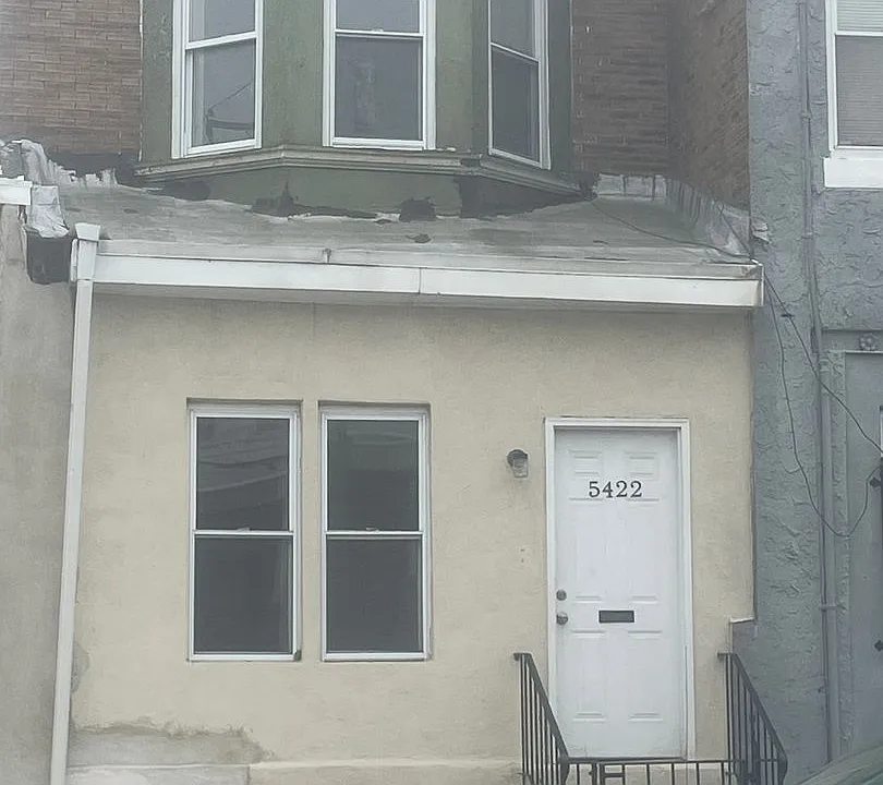 5422 W Girard Ave