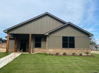 16209 Crossing Cir, Lindale, TX 75771