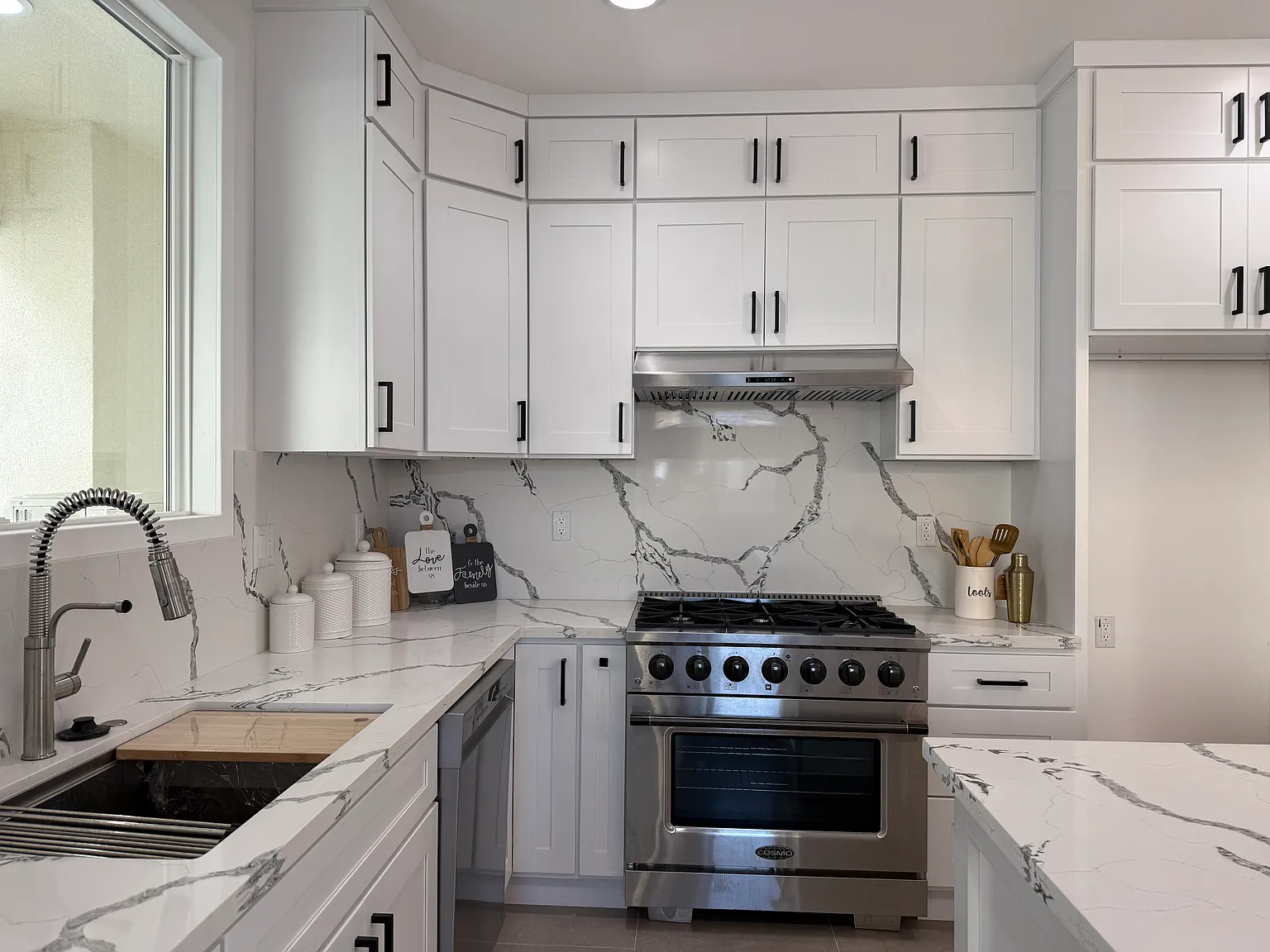 3 bed, 3.5 bath, 1750 sqft, $4,900 — Photo 2