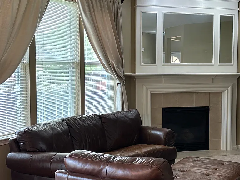 7609 Carlton Dr — Photo 8