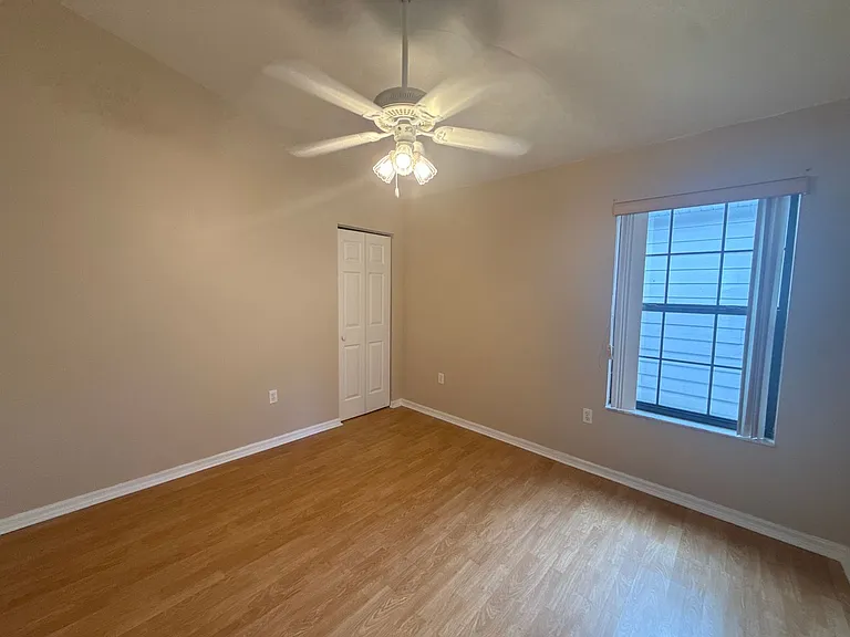 2216 NE 39th Ave — Photo 11