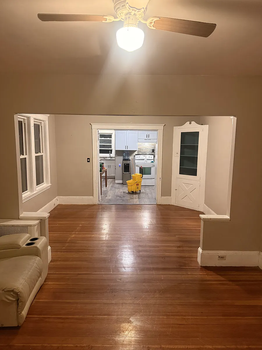 Building Photo - 34 Harbor St #2