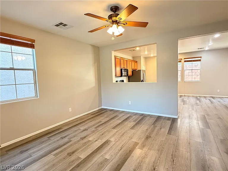 7237 Mineral Park Ave — Photo 9