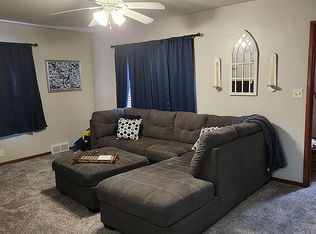320 N 5th St, Emery, SD 57332