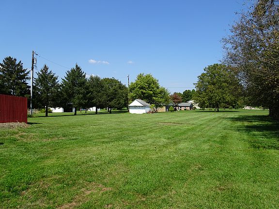 Backyard w/ Shed