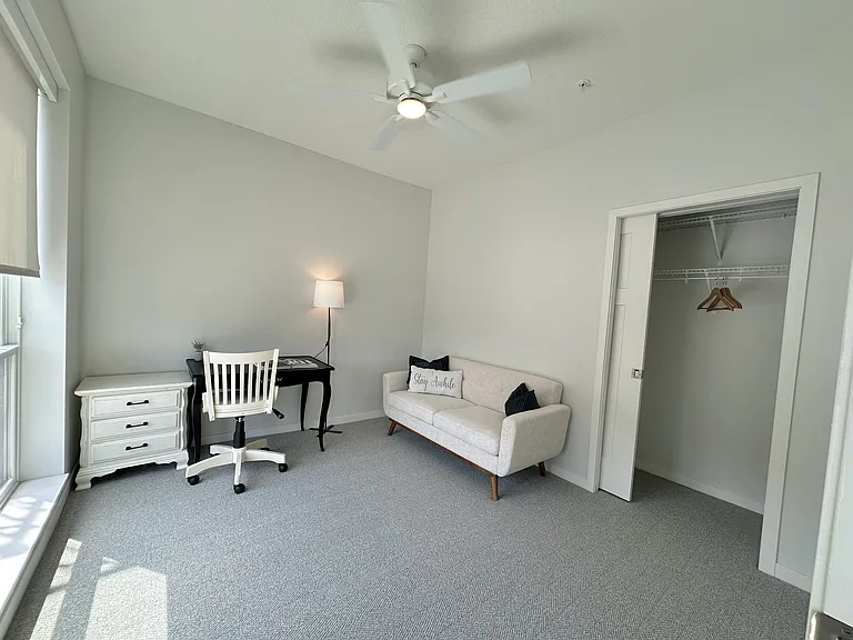 The Eloise Apartments — Photo 94