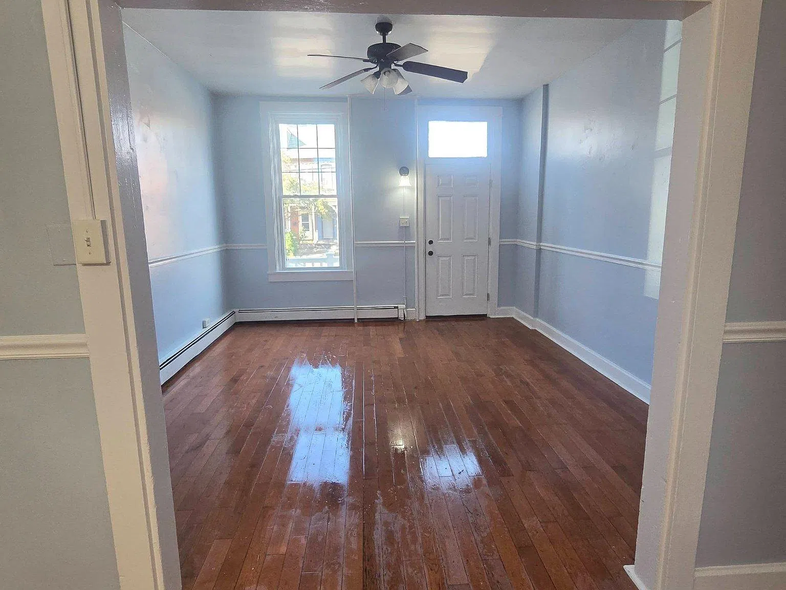 3 bed, 2.0 bath, 1326 sqft, $1,850 — Photo 3
