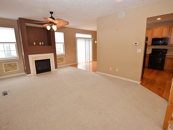 3rd image of 3699 Thorngate Dr