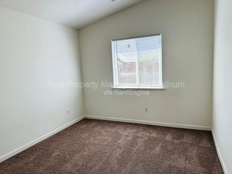 228 River Point — Photo 16