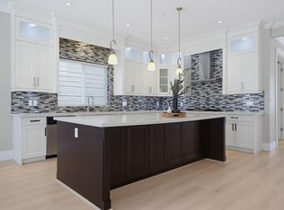 1426 Finlay St #3, White Rock, BC V4B4L5
