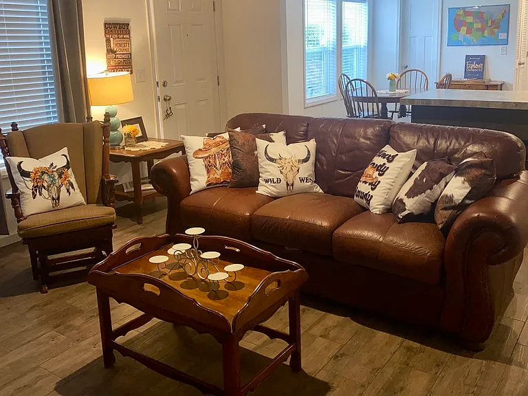 724 E Burkitt St #B — Photo 4