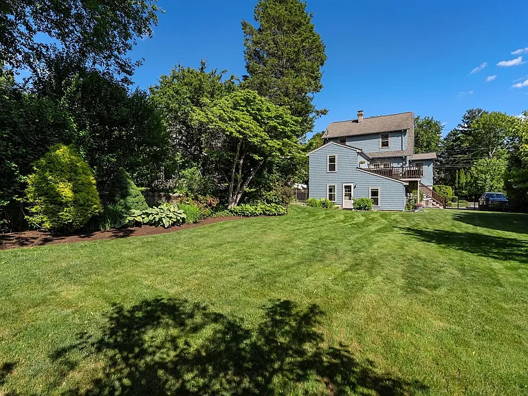 197 Hillside Ave — Photo 21