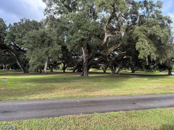 4030 Oak Haven Dr, Labelle, FL 33935