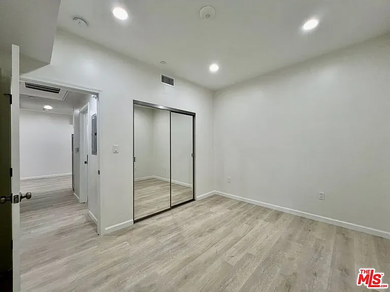 1409 N Hobart Blvd #101 — Photo 14