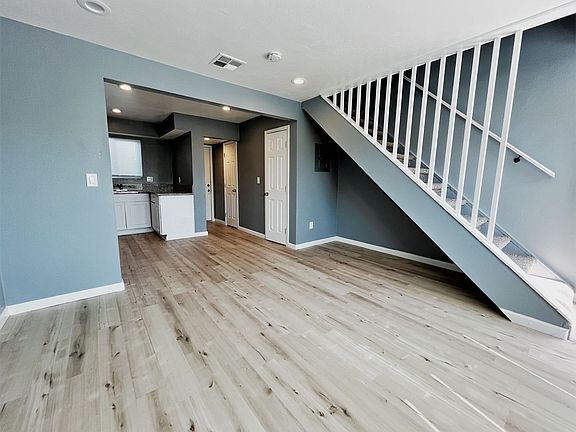 2nd image of 1612 Flower St APT C