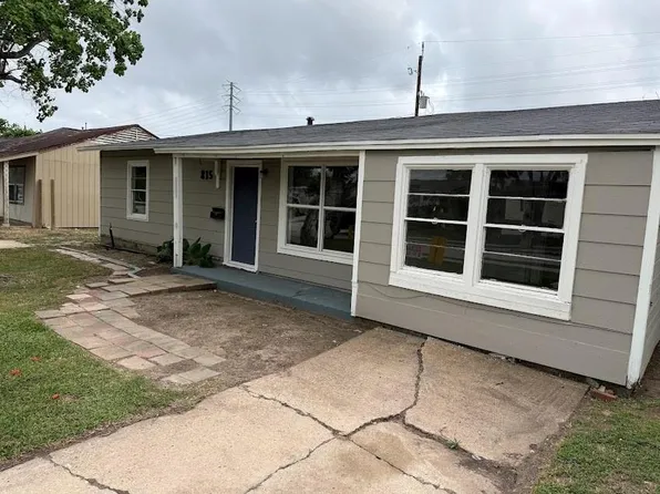 815 W 12th St, Freeport, TX 77541
