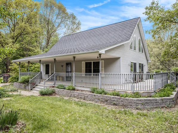 7949 N Riverview Dr, Kalamazoo, MI 49004