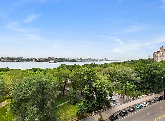 Rented by Douglas Elliman | media 14