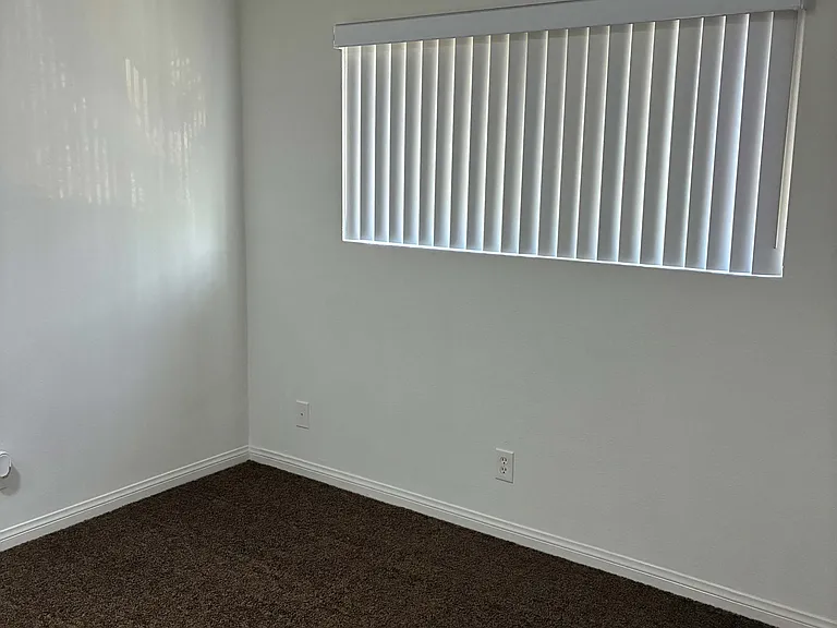 15120 Woodruff Apartments — Photo 13