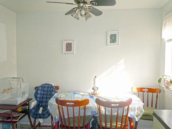 Eat-In Area with Great Ceiling Fan