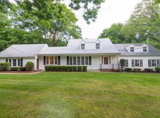 883 Salem End Rd, Framingham, MA 01702