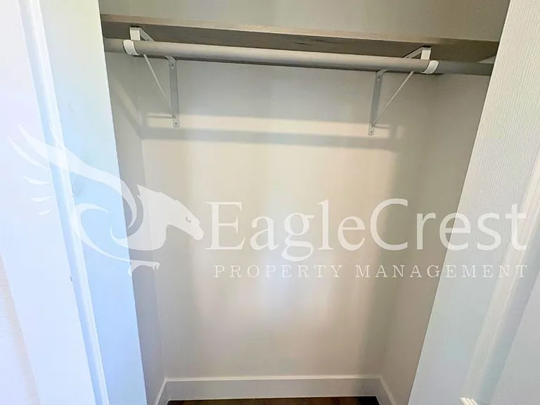 420 Ankeny St — Photo 53
