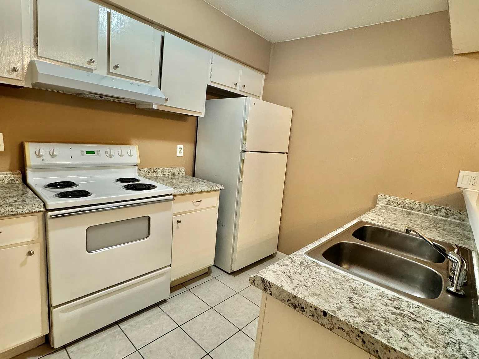 8201 Richmond Ave — Photo 4