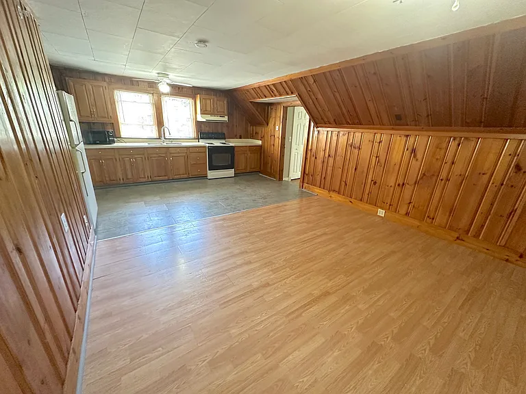 180 North St #201 — Photo 2