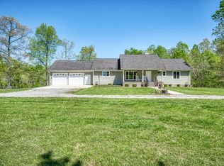 458 Tabletop Rd, Monterey, TN 38574