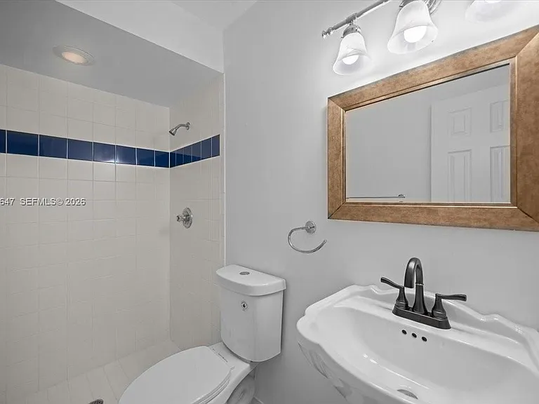 2560 Bass Way — Photo 30