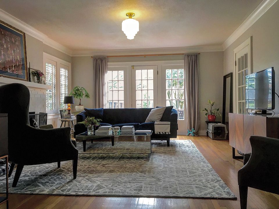 2nd image of 1403 NE Thompson St APT 2