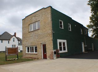 2007 N 2nd St, Clinton, IA 52732