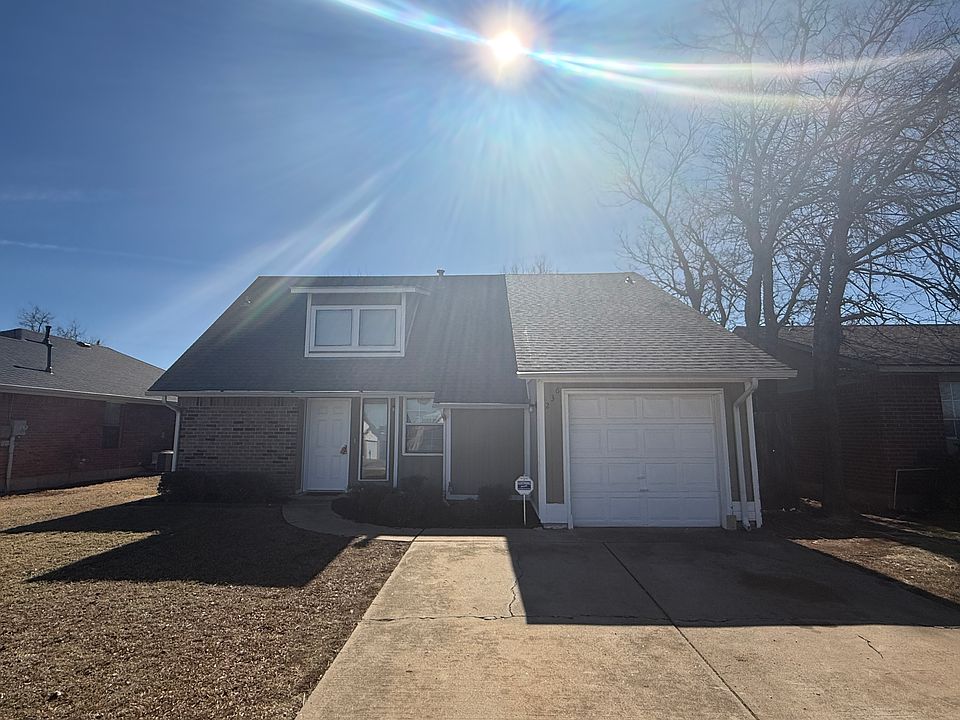 1st image of 236 NW 121st St