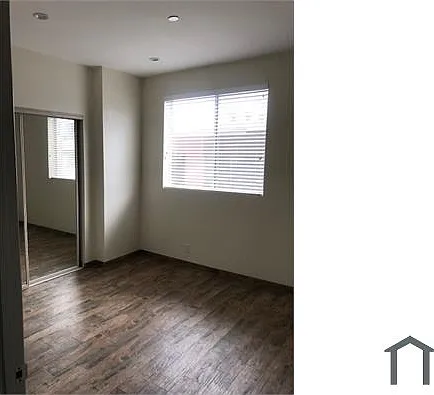 953 N Normandie Ave #300 — Photo 7