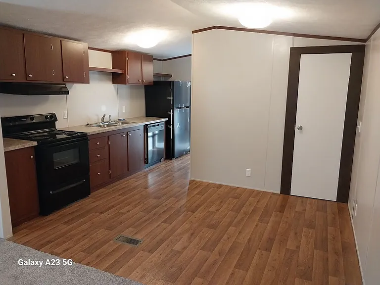 Andover Estates — Photo 18