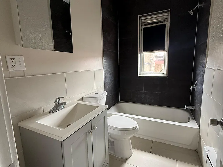 1243 Main Ave #11 — Photo 4