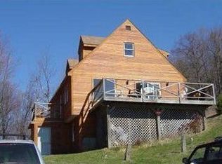 47 Deerhaven Rd, South Royalton, VT 05068