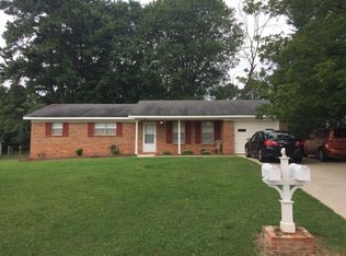 2015 Woodmead St SW, Decatur, AL 35601