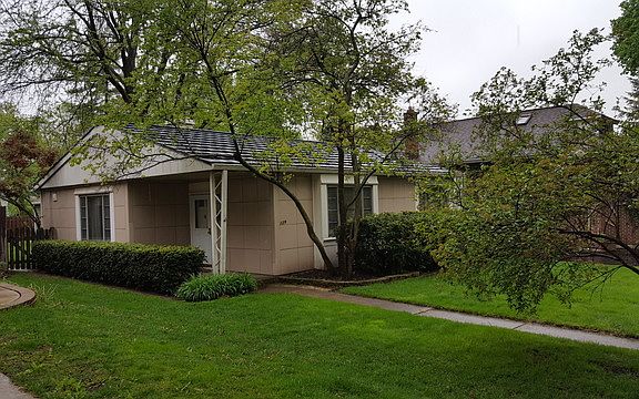 2nd image of 129 S Hale St