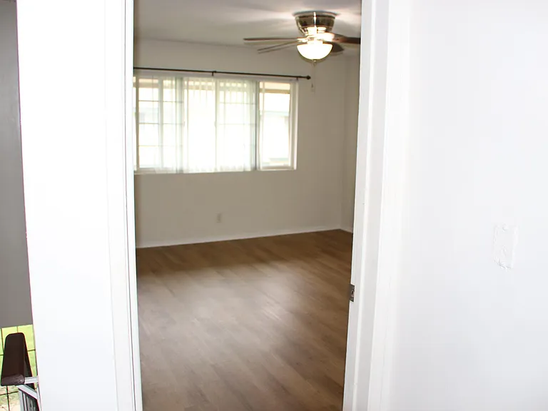 12052 Bailey St — Photo 15