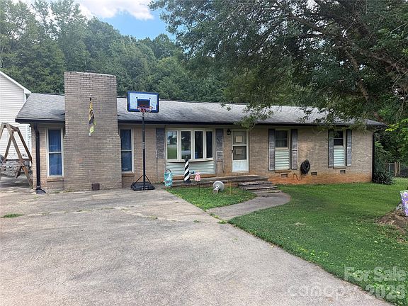 2nd image of 344 Pearson St