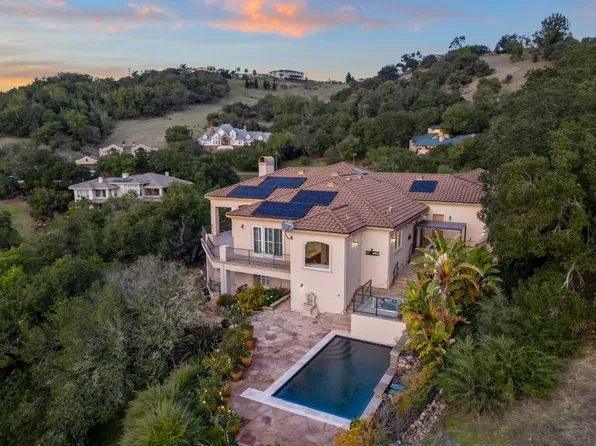 3710 Skyfarm Drive, Santa Rosa, CA 95403