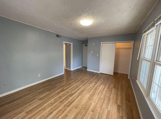 1600 S 6th St #3, Springfield, IL 62703