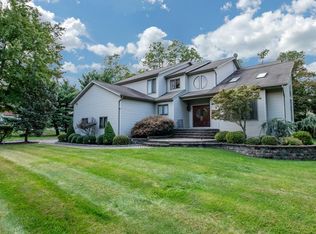 11 Staff Sgt James Parker Rd, Blauvelt, NY 10913