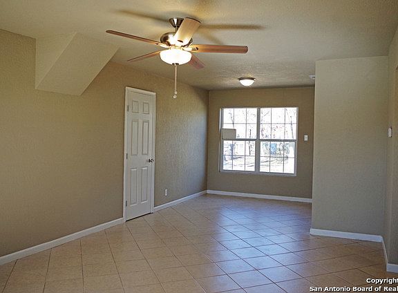 4th image of 203 E Ackard Pl