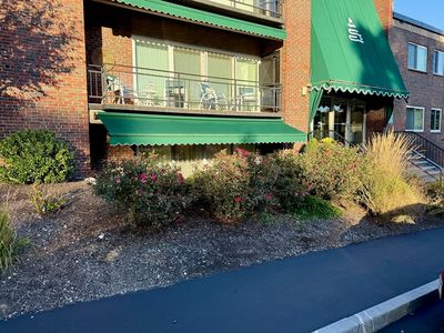 1206 Greendale Ave APT 201, Needham, MA, 02492