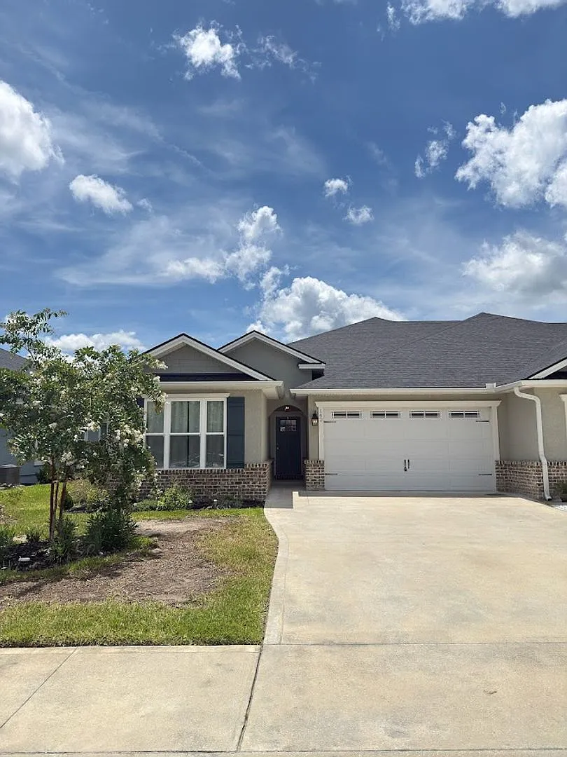 142 Ryan Nicholas Drive — Photo 1