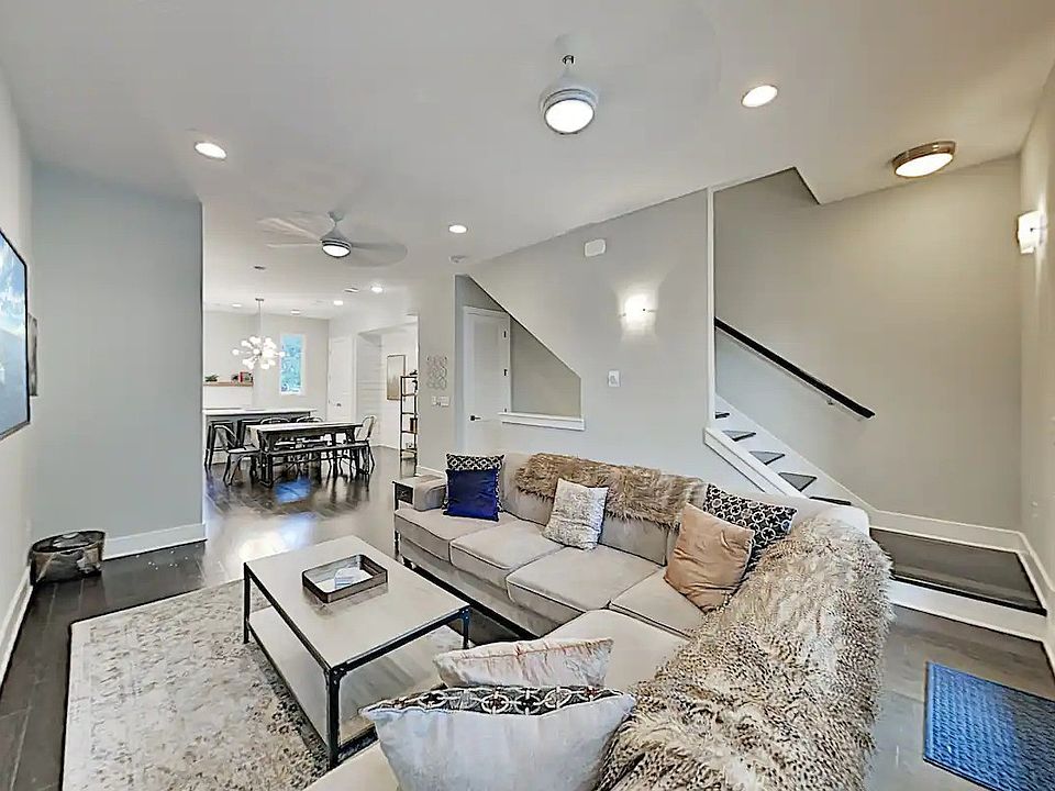 1st image of 2410 Meharry Blvd APT 2