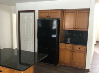 748 Bayberry Dr, Cary, IL 60013